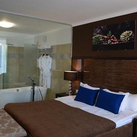 Hotel Kharkov ภายนอก รูปภาพ