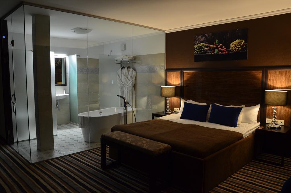 Hotel Kharkov ภายนอก รูปภาพ