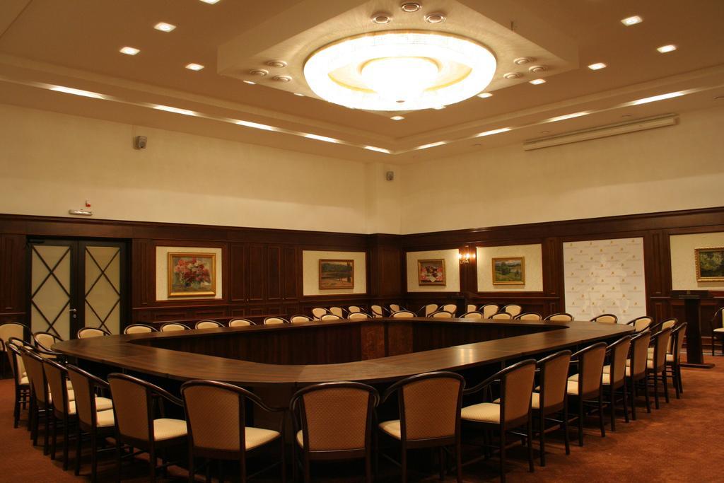 Hotel Kharkov ภายนอก รูปภาพ