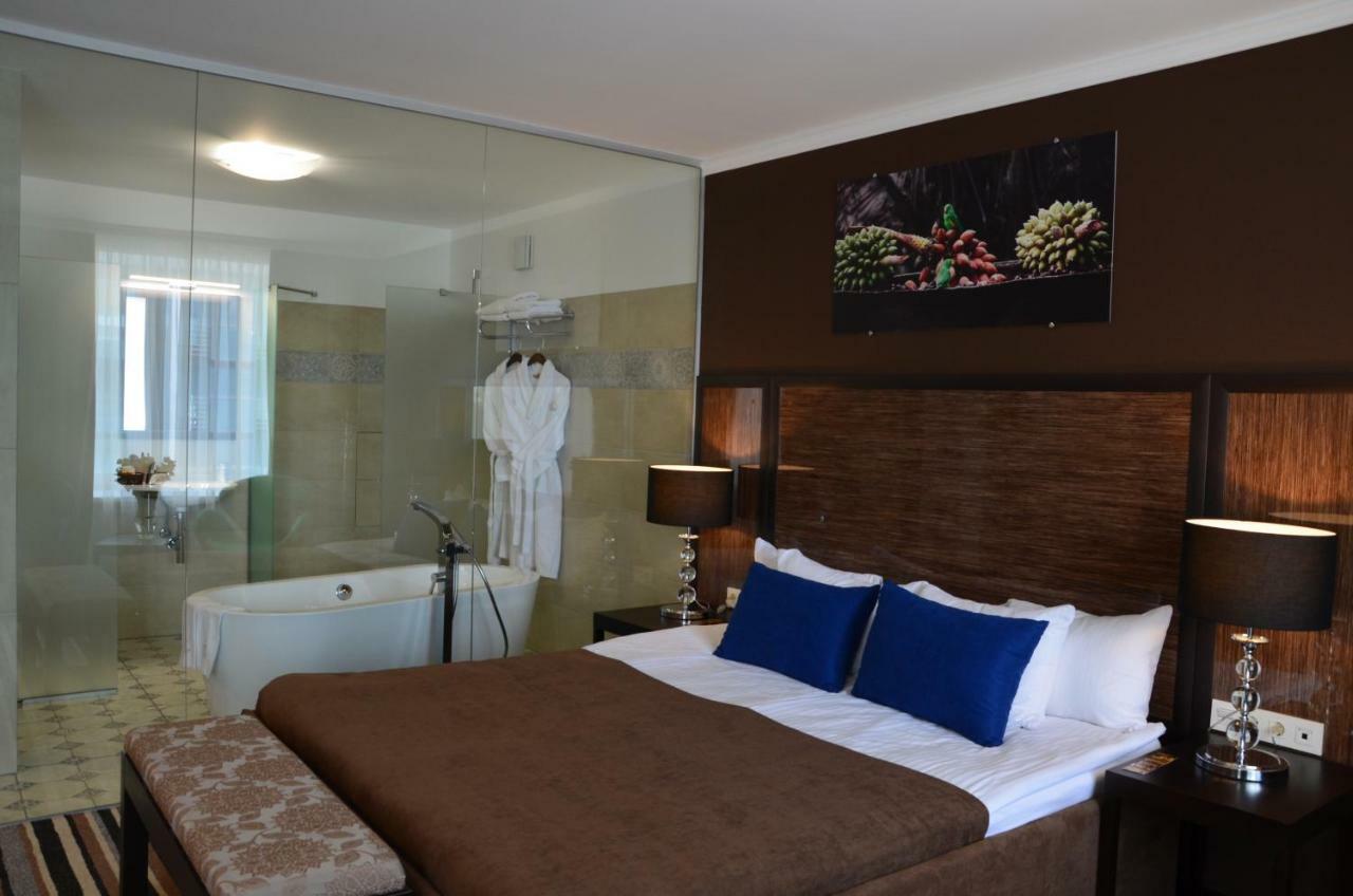 Hotel Kharkov ภายนอก รูปภาพ